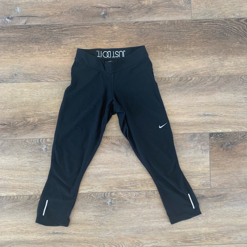 Nike Cropped Dri-Fit Legging XS